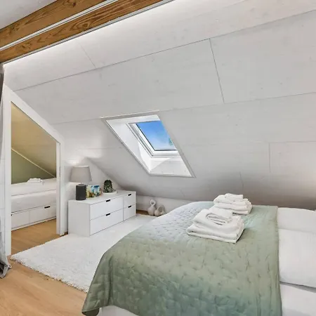 Waterfront Penthouse Ac Rooftop Free Parking *